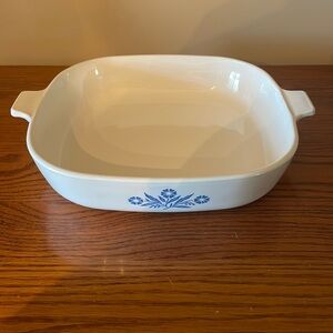 Corningware blue cornflower casserole dish 10in.